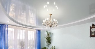 Глянцевый потолок Каменка, цена от 4507 руб.